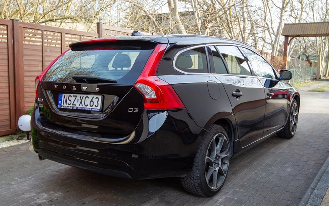 Volvo V60 cena 52900 przebieg: 194777, rok produkcji 2017 z Szczytno małe 46